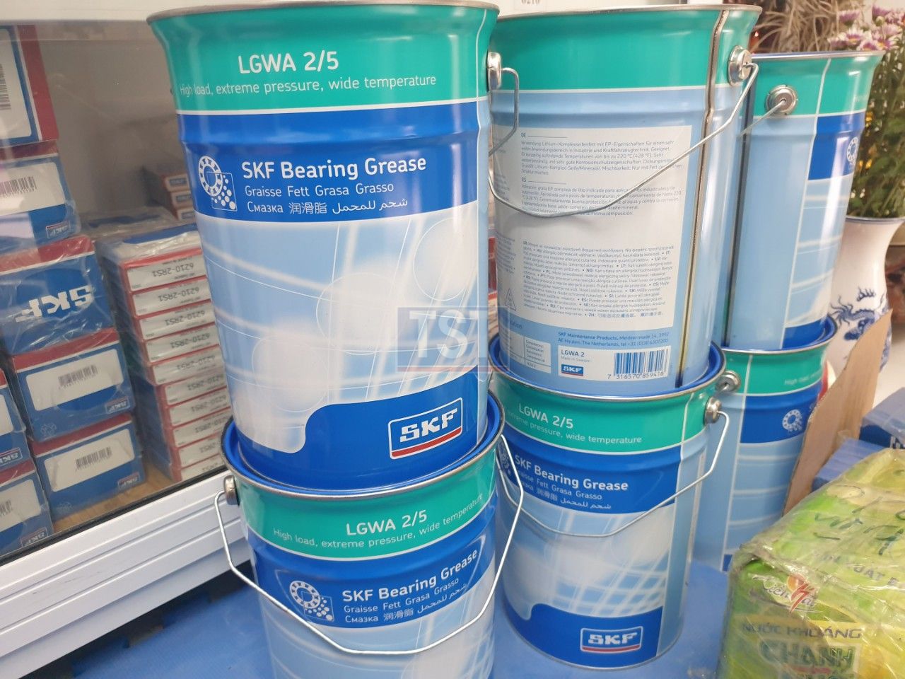 Mỡ bôi trơn SKF LGWA 2/5